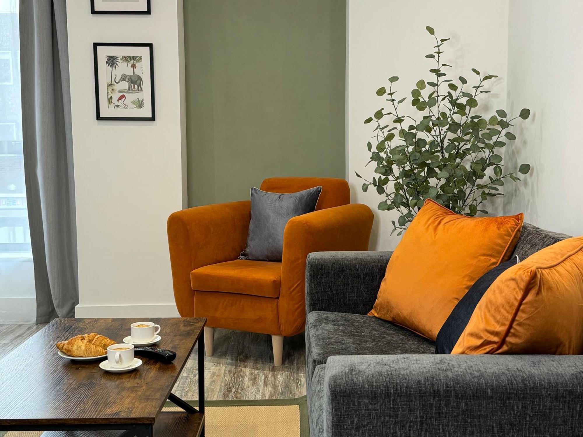 Modern One-Bedroom Apartment Swindon Exteriör bild