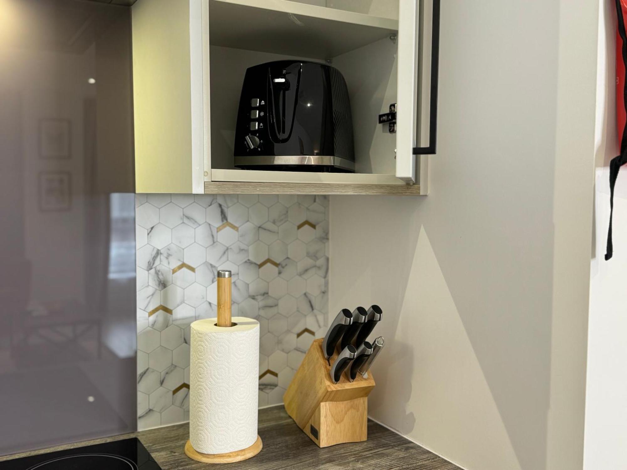 Modern One-Bedroom Apartment Swindon Exteriör bild