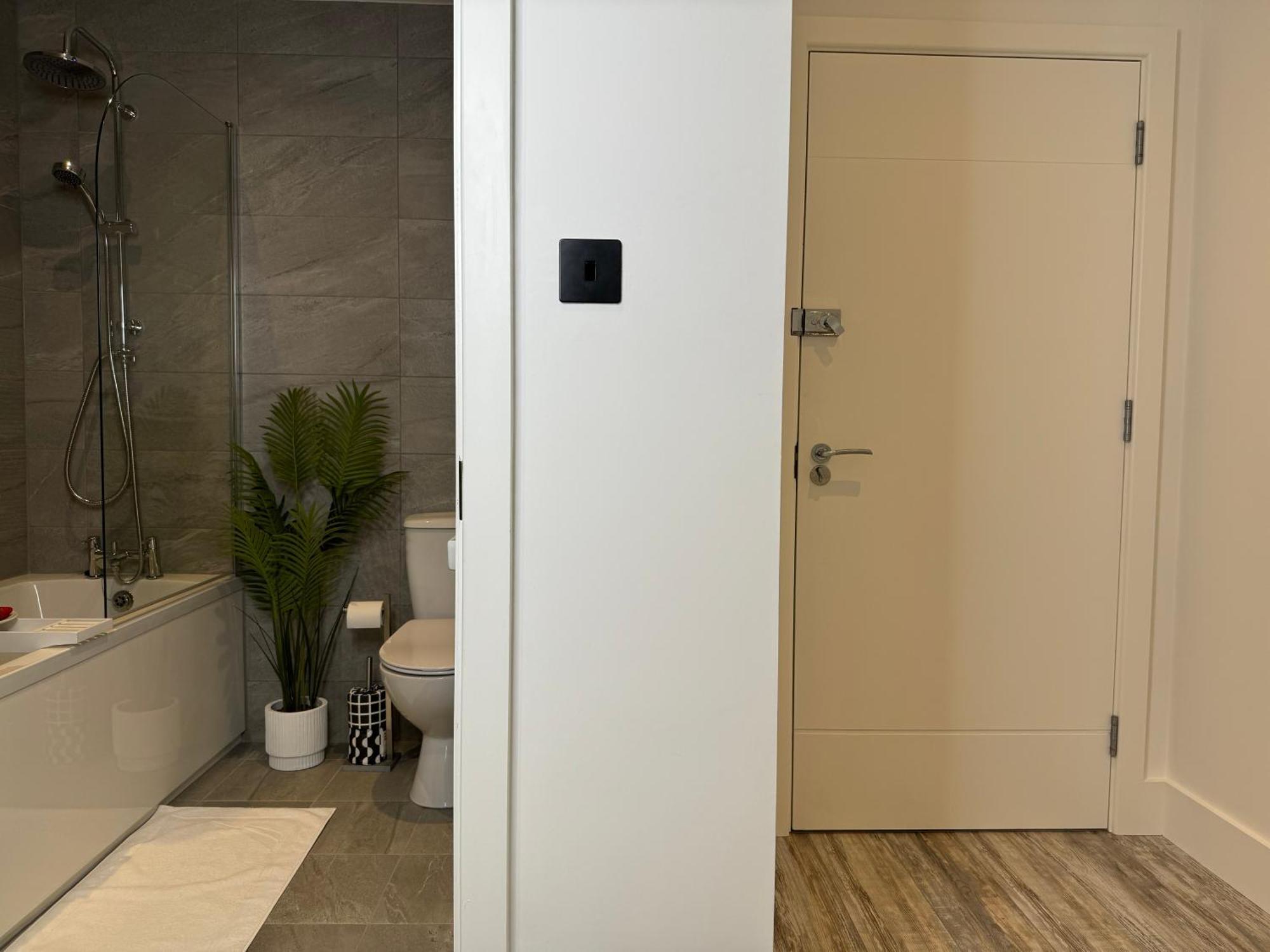 Modern One-Bedroom Apartment Swindon Exteriör bild